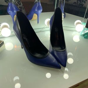 Electric blue Rock Republic Shoes!